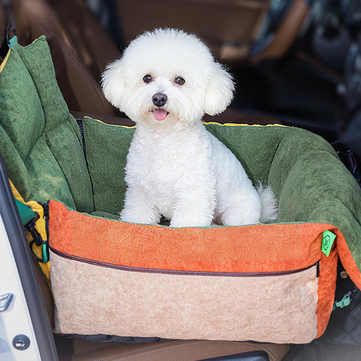2-in-1 Elevated Dog Car Seat Q820