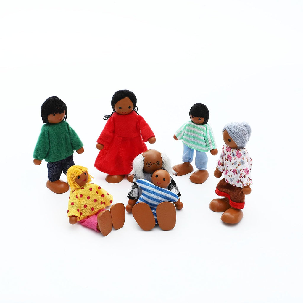 Wooden Dollhouse Family Set 23 Pieces N4102